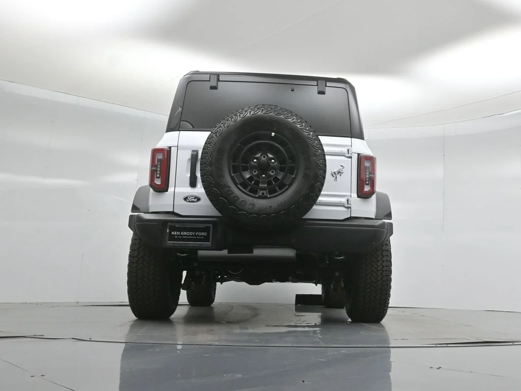New 2026 White Ford Badlands image 45