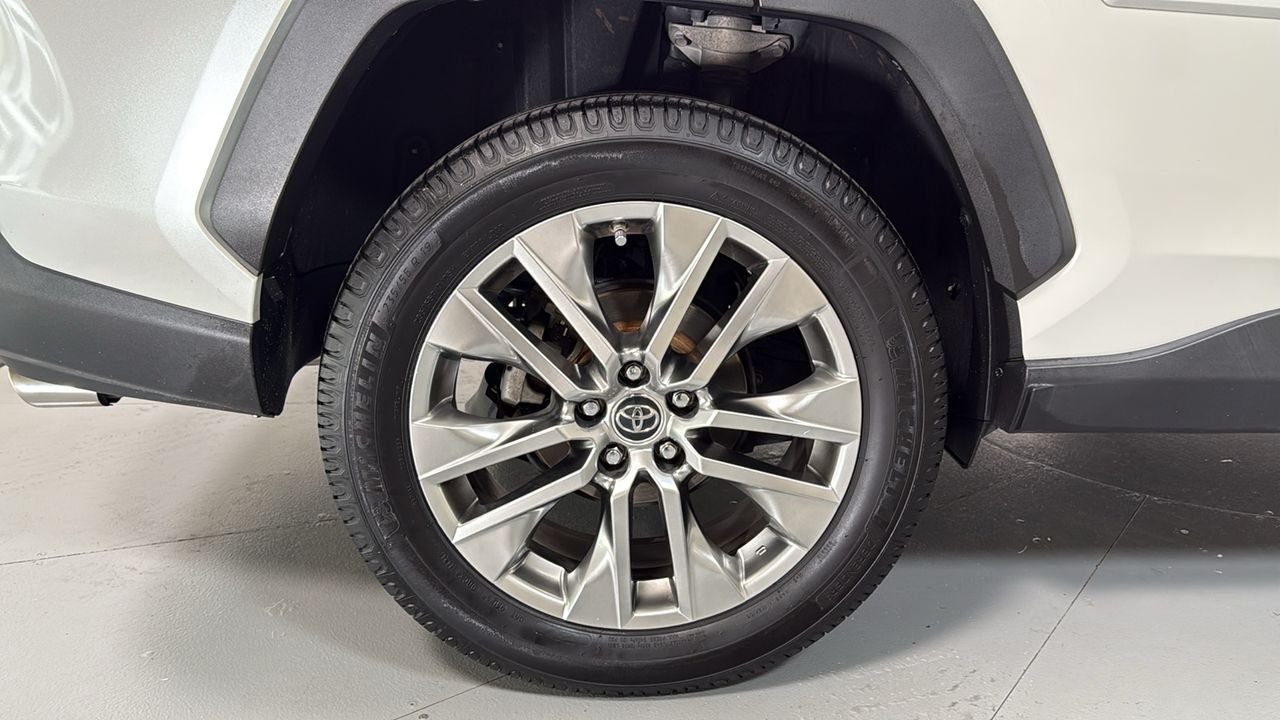 Certified Used 2019 White Toyota Limited image 22