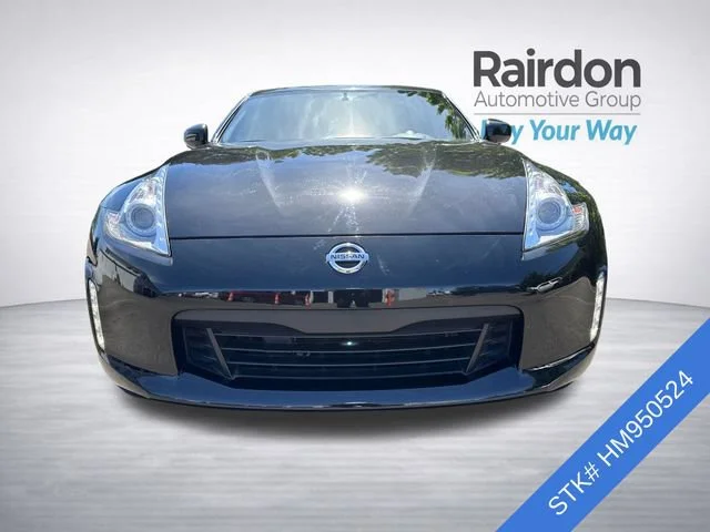 Used 2017 Black Nissan Base image 2