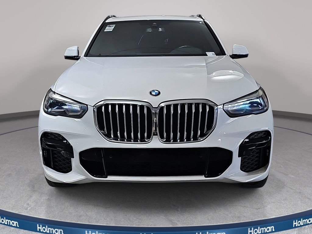 Used 2022 White BMW xDrive40i image 3