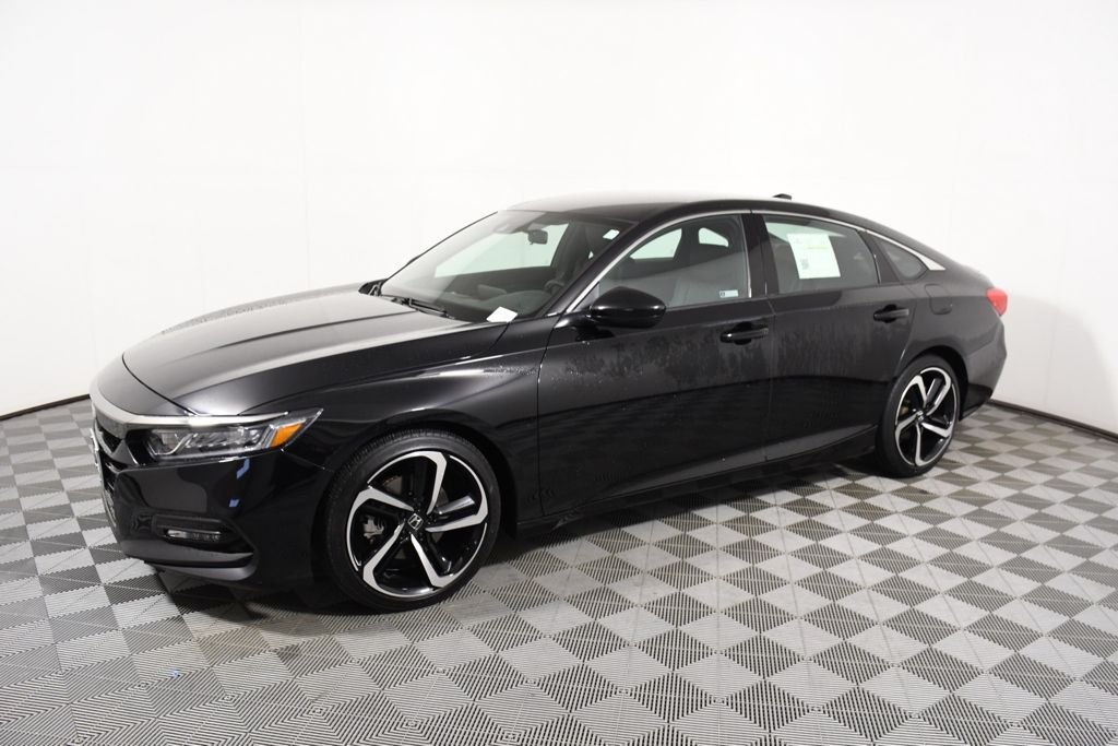 Used 2018 Honda Accord Sport with VIN 1HGCV1F33JA148582 for sale in Richfield, Minnesota