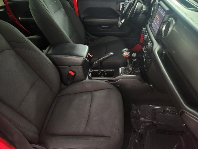 2020 Jeep Wrangler Unlimited Sahara - Photo 13