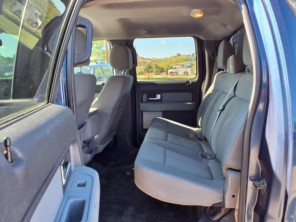Used 2013 Blue Ford XLT image 10