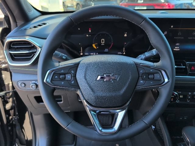 New 2026 Mosaic Black Metallic Chevrolet ACTIV image 19