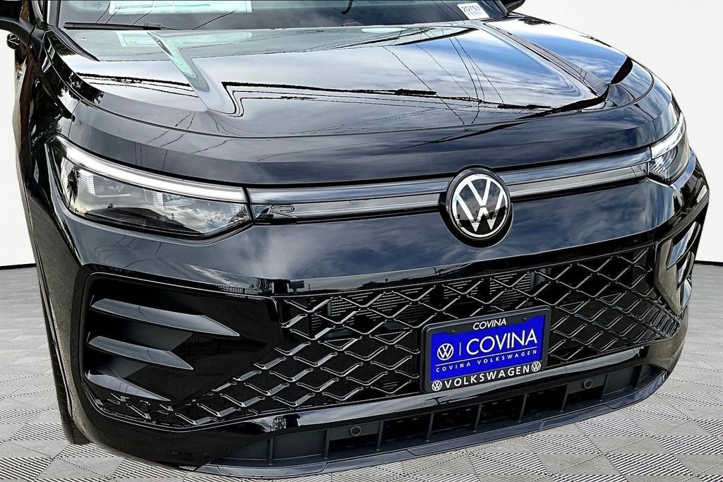 New 2026 Black Volkswagen SE R-Line Black image 32