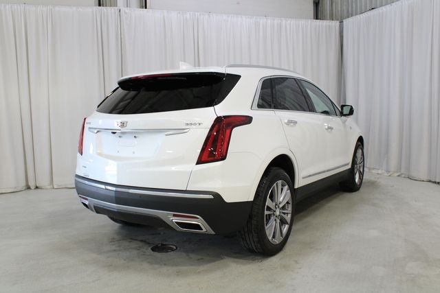 Used 2024 Crystal White Tri-Coat Cadillac Premium Luxury image 27
