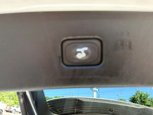 Used 2022 White Ford SEL image 27