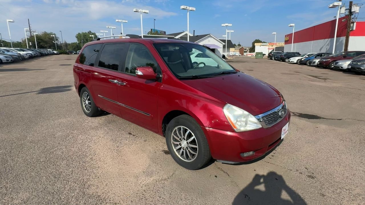 2011 Kia Sedona EX photo 2