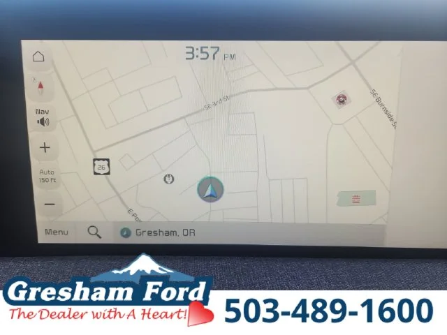 Used 2023 Snow White Pearl Kia Wind image 24