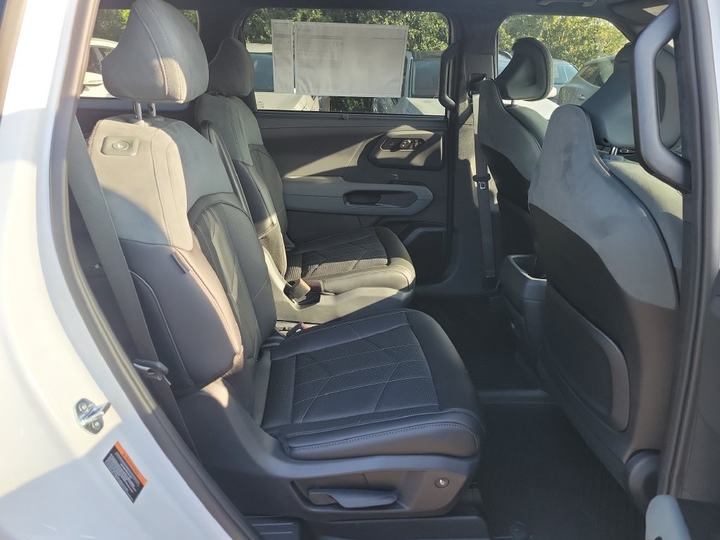 New 2027 Glacial White Pearl Kia X-LINE SX PRESTIGE image 13