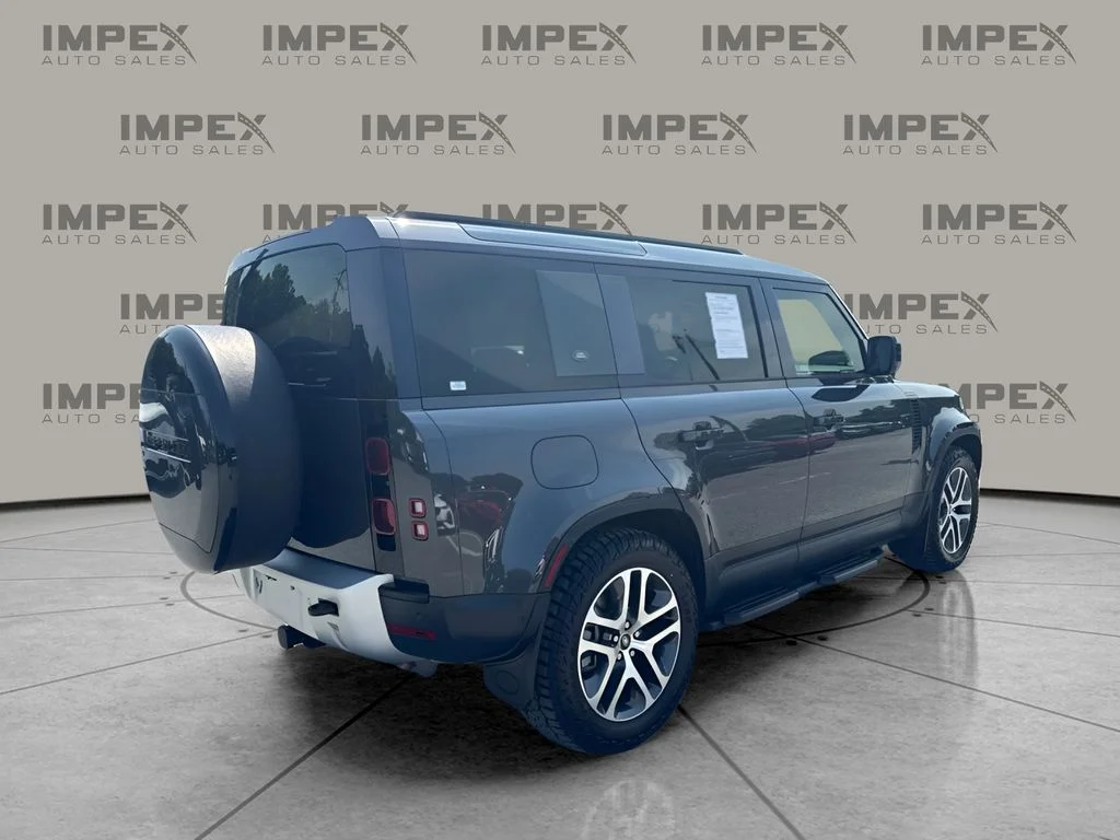 Used 2024 Gray Land Rover S image 3