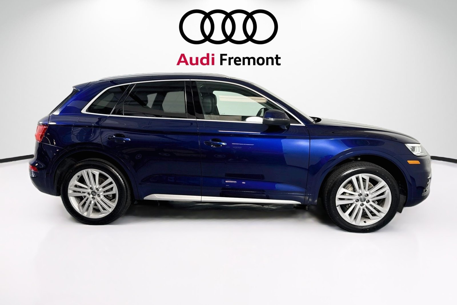 Used 2018 Navarra Blue Metal Audi Premium Plus image 4