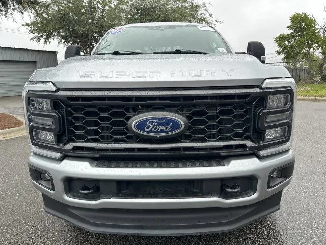 Used 2024 Silver Ford XLT image 9