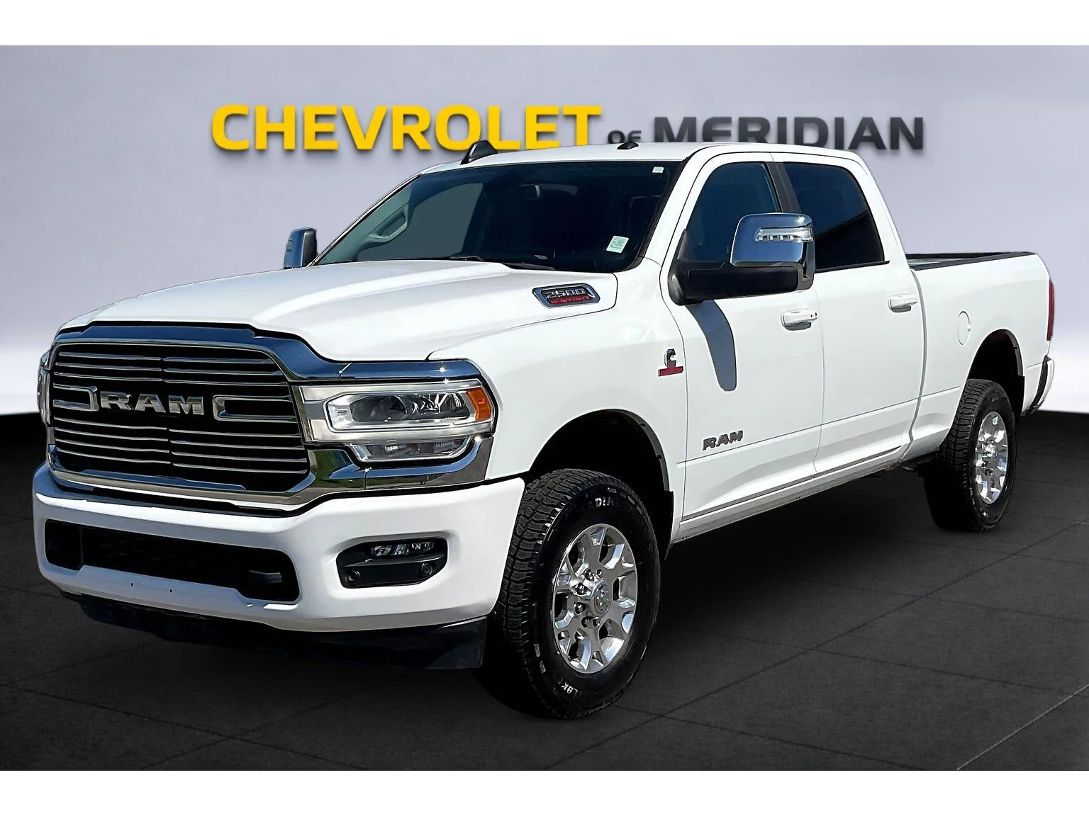 Used 2024  Ram Laramie image 9