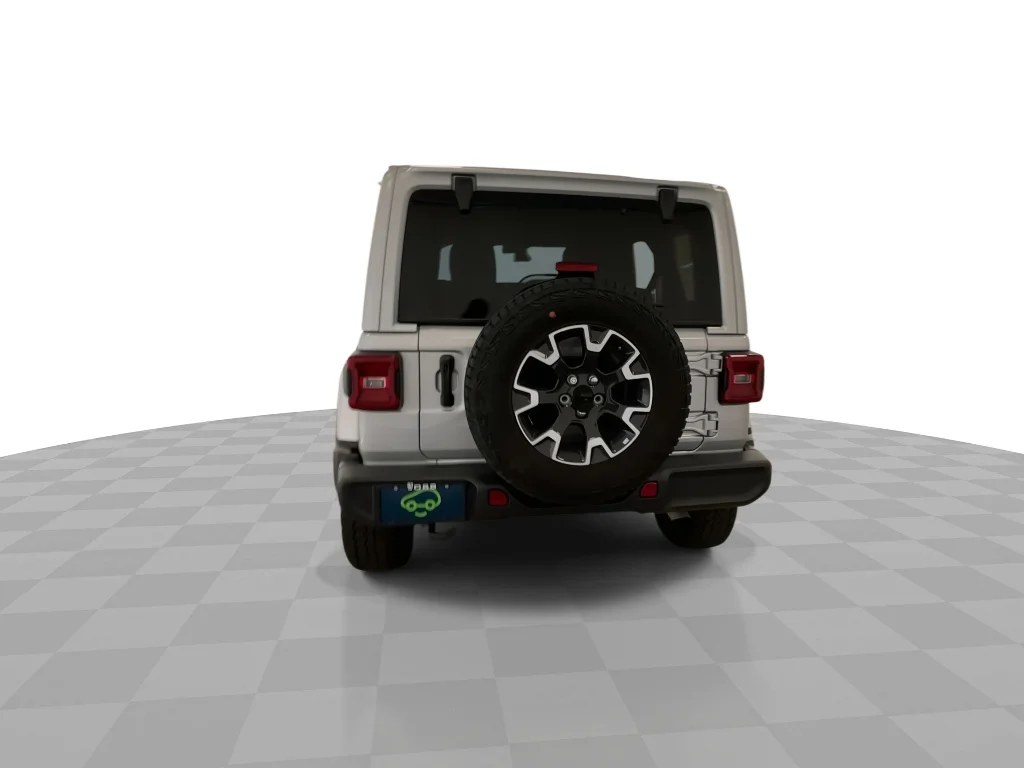 Used 2024 Silver Zynith Clear Coat Jeep Sahara image 8