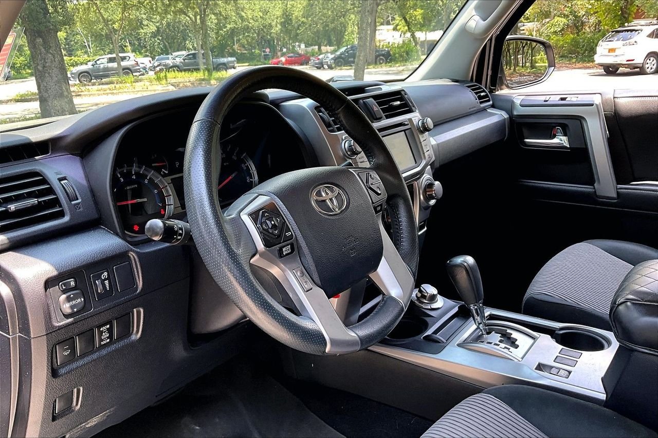 Used 2018 Gray Toyota SR5 image 14