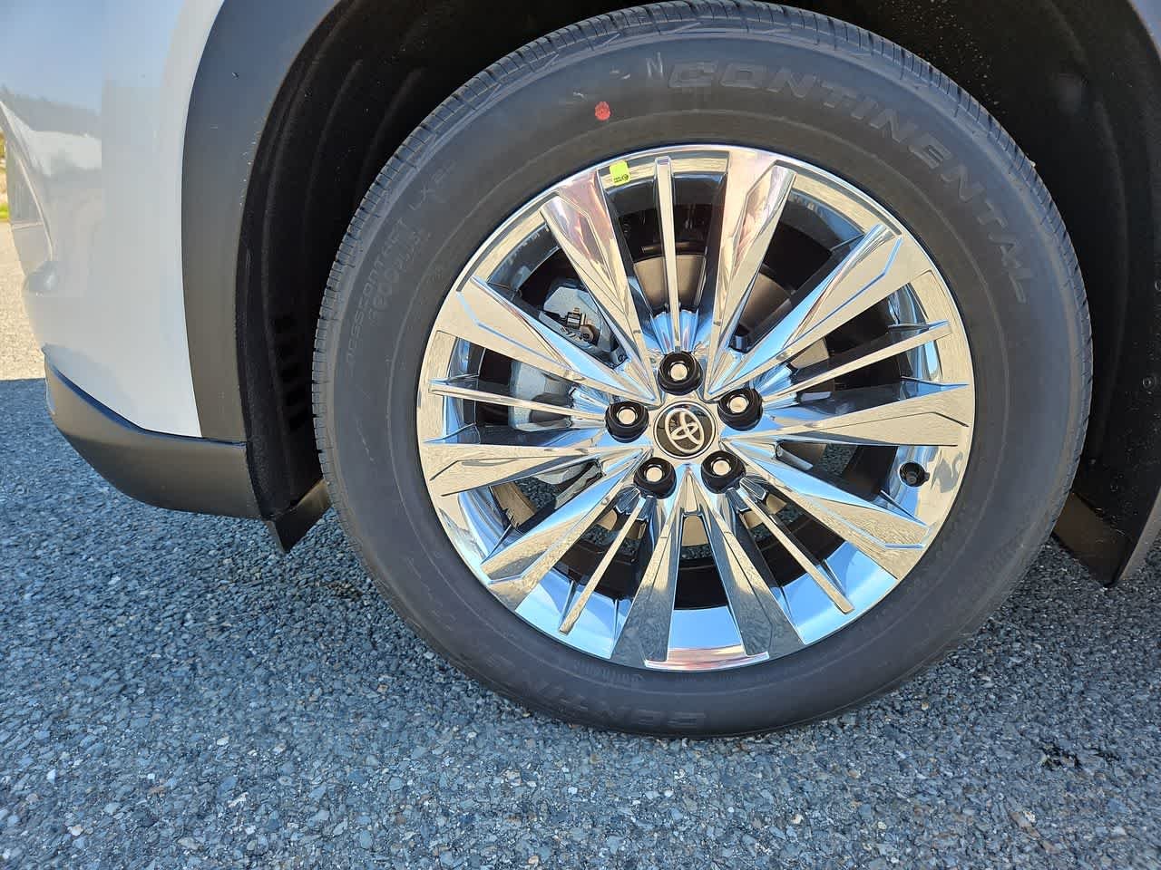 Used 2024 Wind Chill Pearl Toyota Platinum image 10