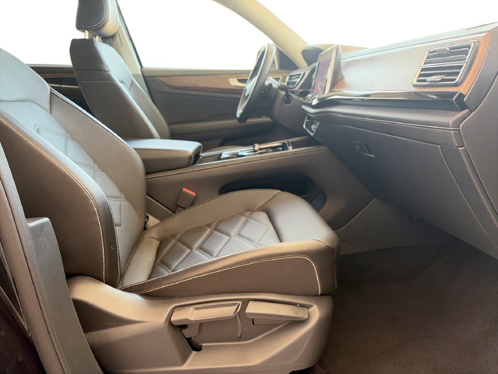 2024 Volkswagen Atlas SE w/Tech - Photo 29