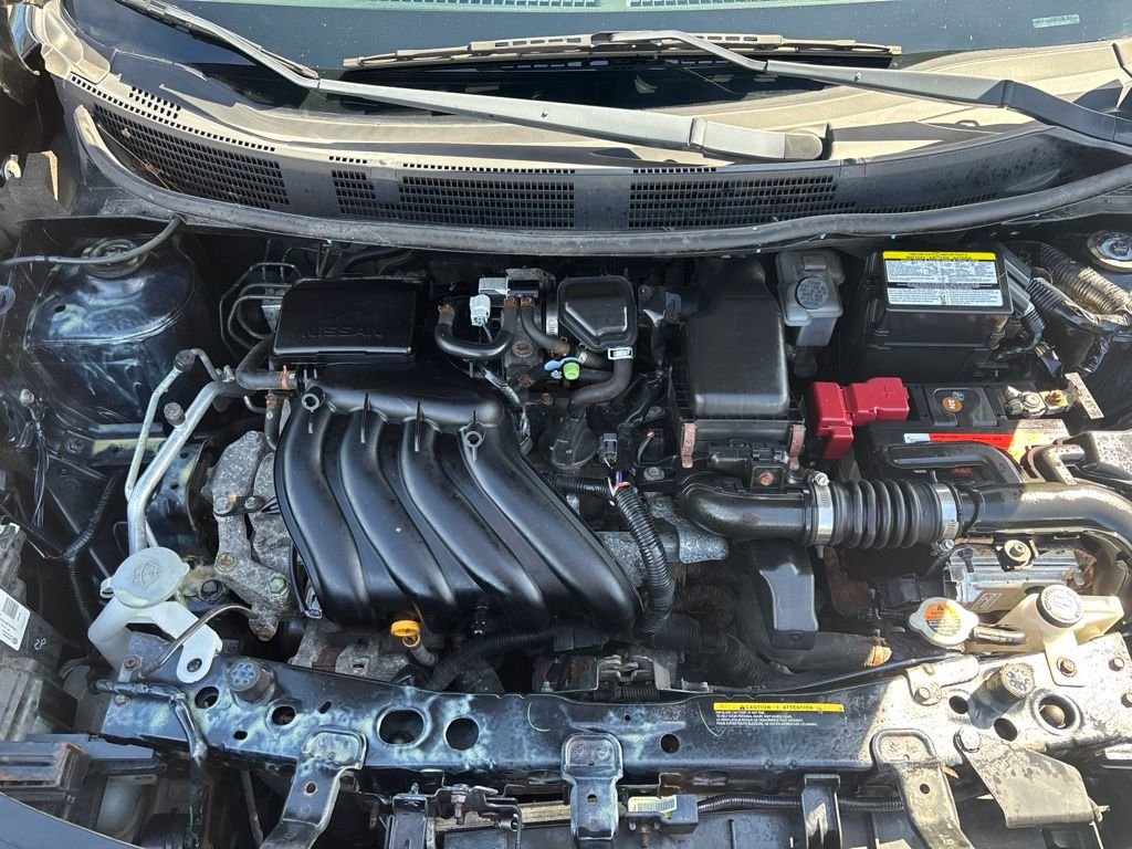 Used 2019 Black Nissan 1.6 SV image 11