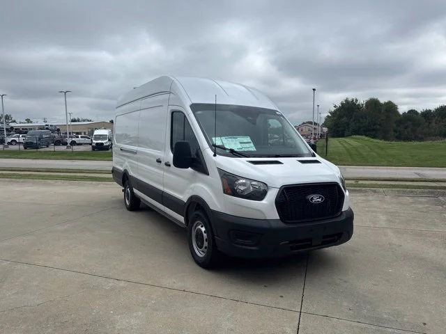 New 2027 White Ford Base image 31