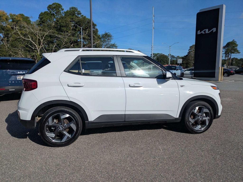 Used 2026 White Hyundai SEL image 3