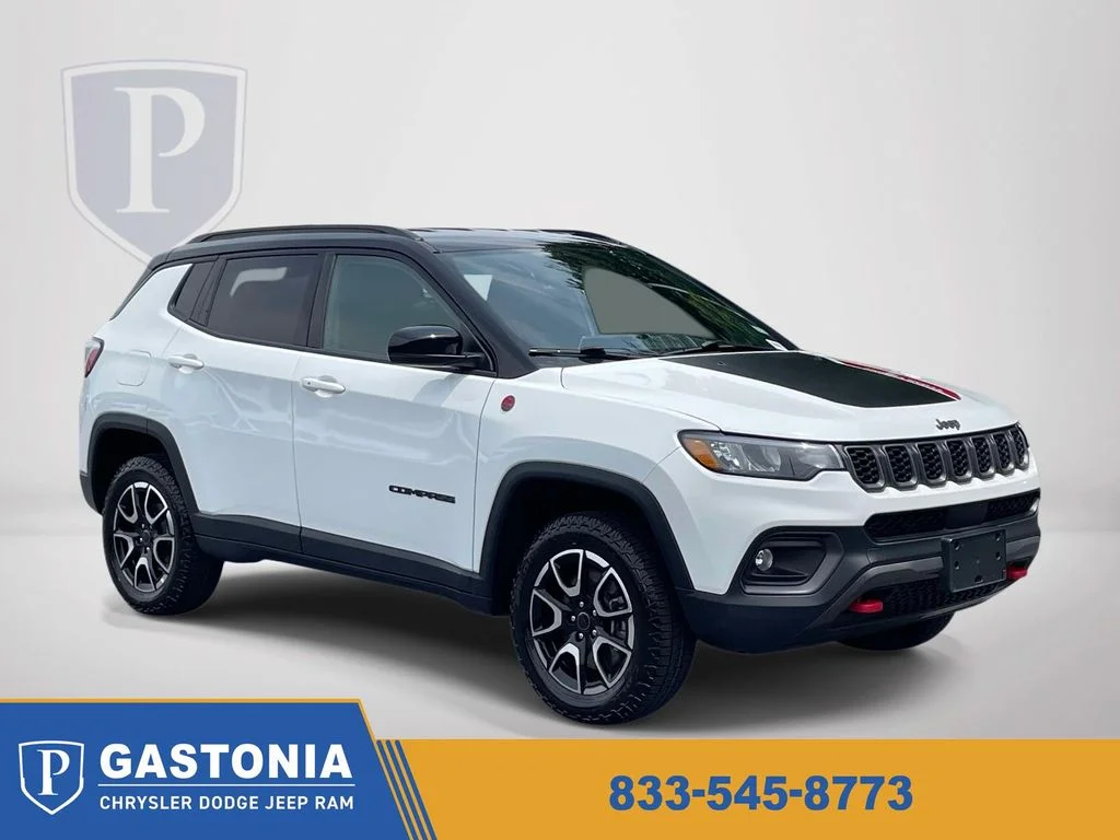 Certified Used 2025 White Jeep Trailhawk image 1
