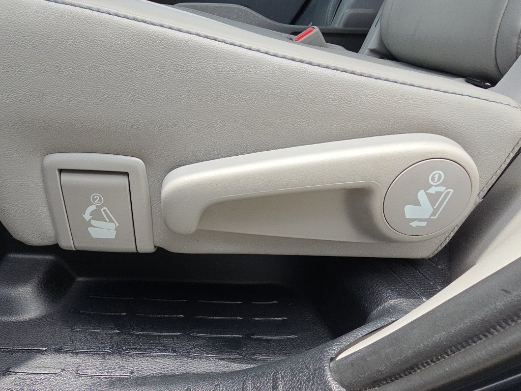Used 2019 Shoreline Mist Toyota XLE image 42