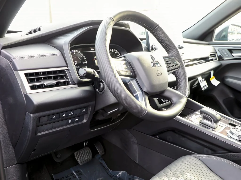 New 2025 Black Mitsubishi SEL image 12