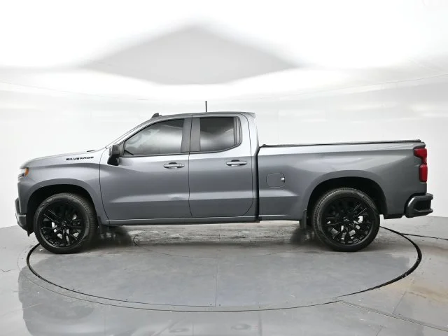 Used 2020 SATIN STEEL METALLIC Chevrolet RST image 4