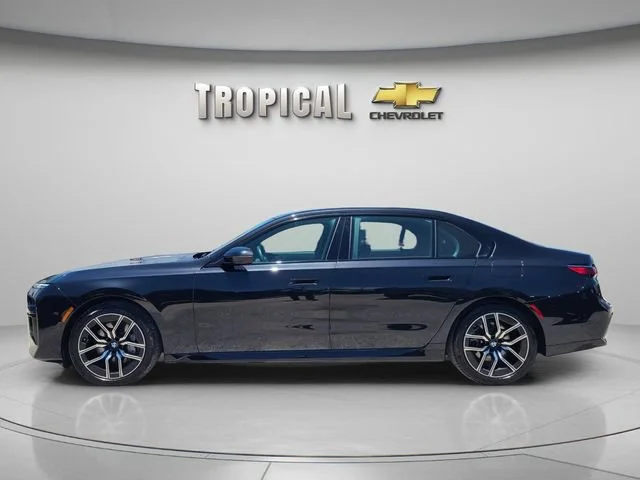 Used 2023 Black BMW 740i image 2