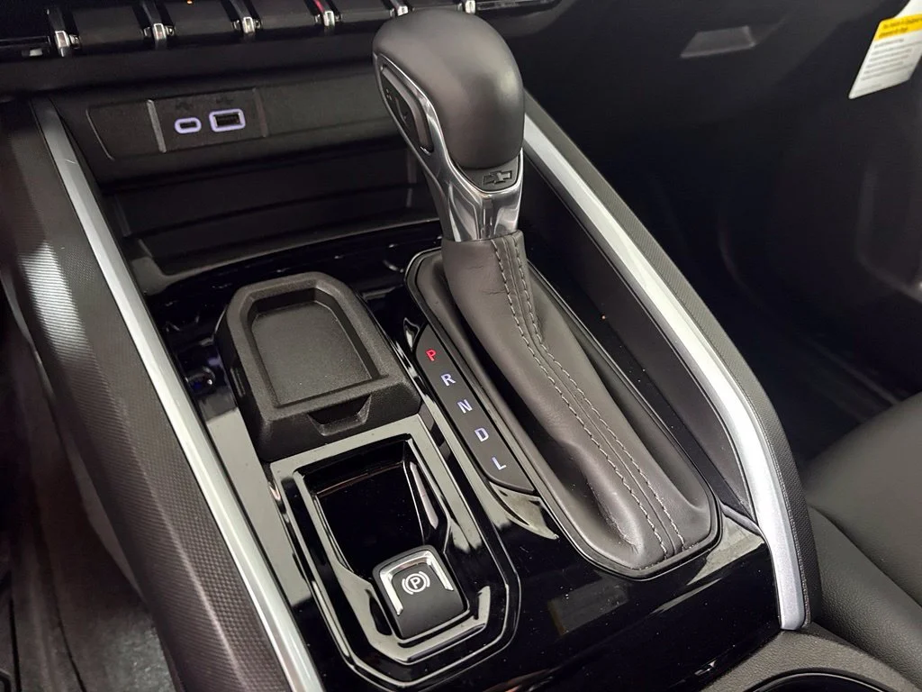 Used 2025 Gray Chevrolet LT image 40