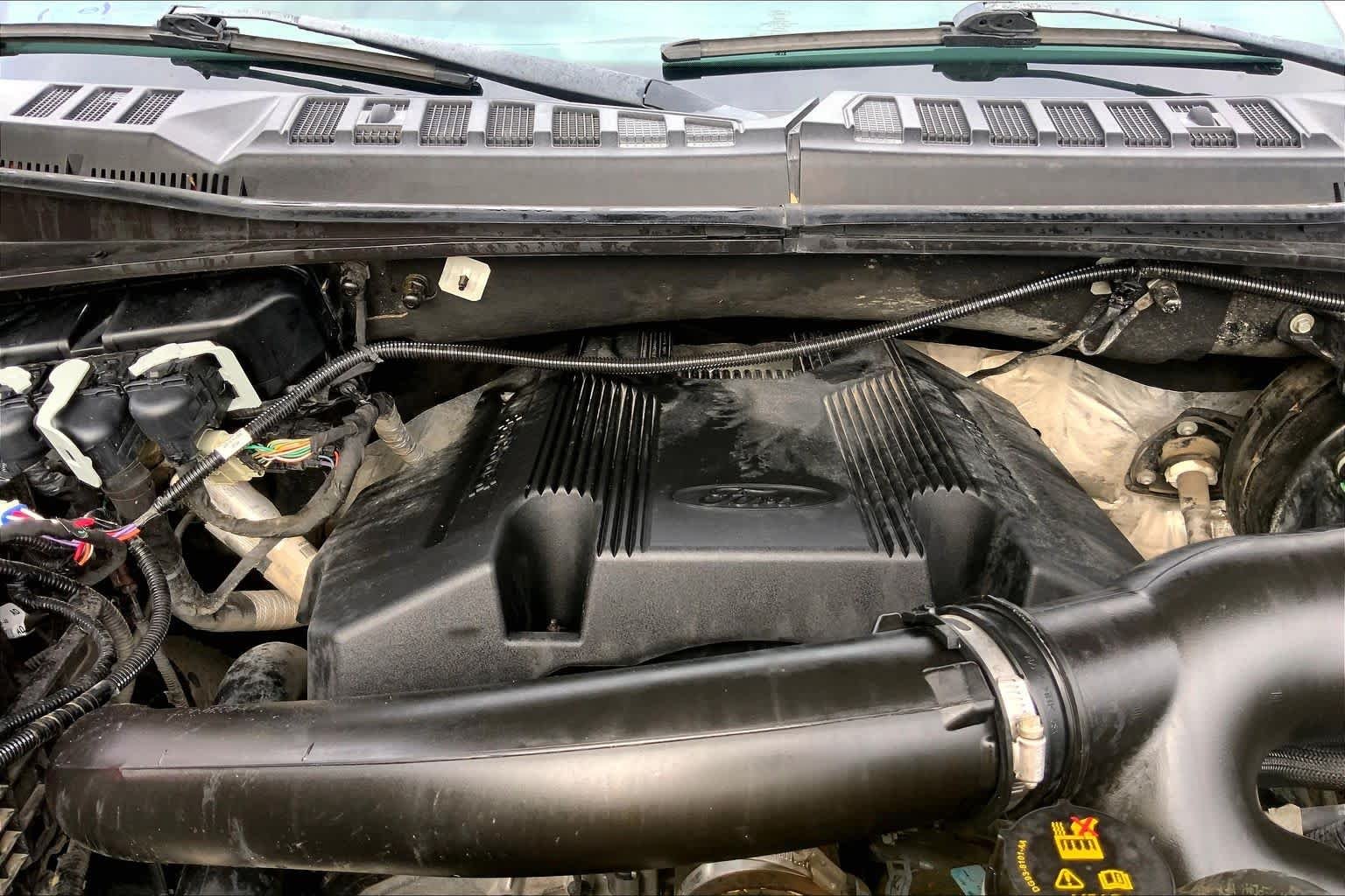 Used 2020 Magnetic Metallic Ford XLT image 31
