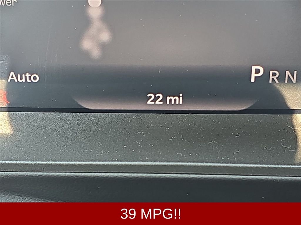 New 2026 Diamond Black Crystal Pearlcoat Jeep Laredo image 20