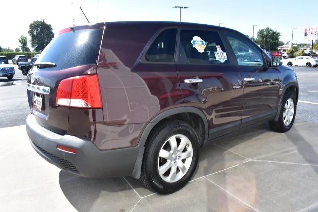Used 2013 Red Kia LX image 5