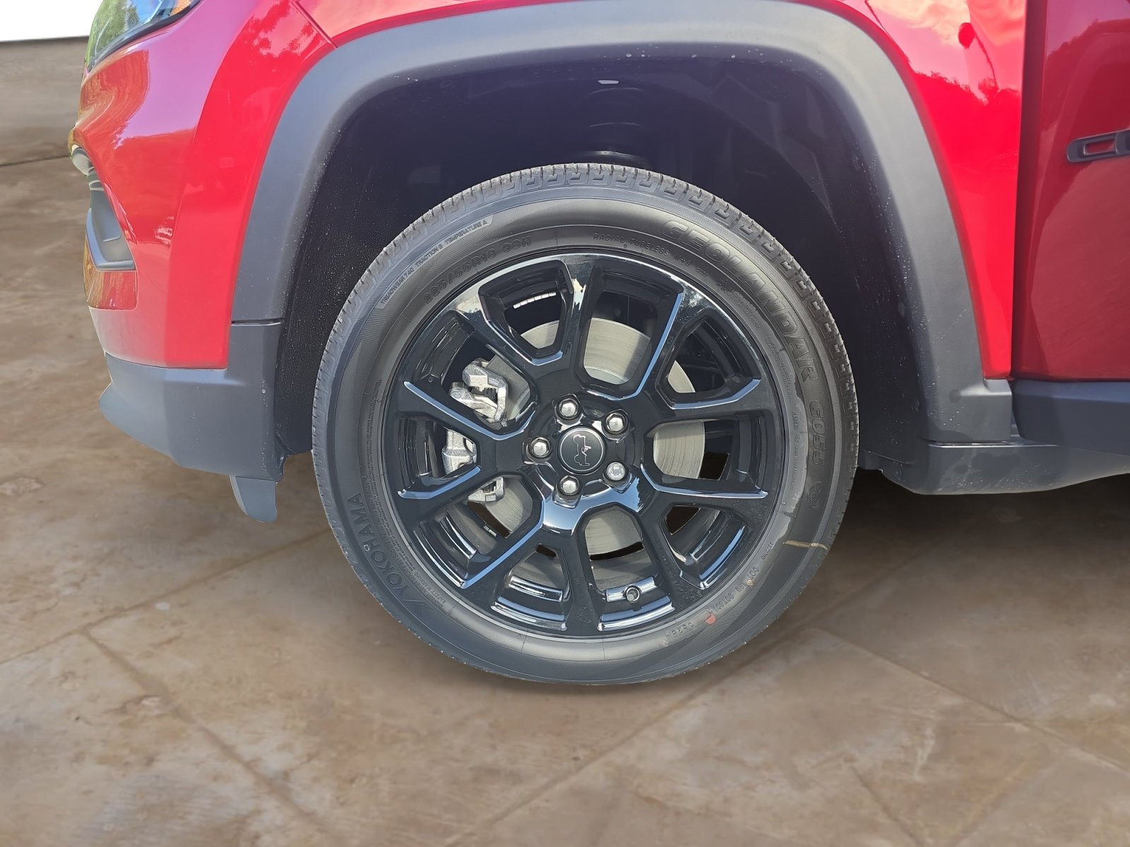 New 2026 Red Hot Pearlcoat Jeep Latitude Altitude image 26
