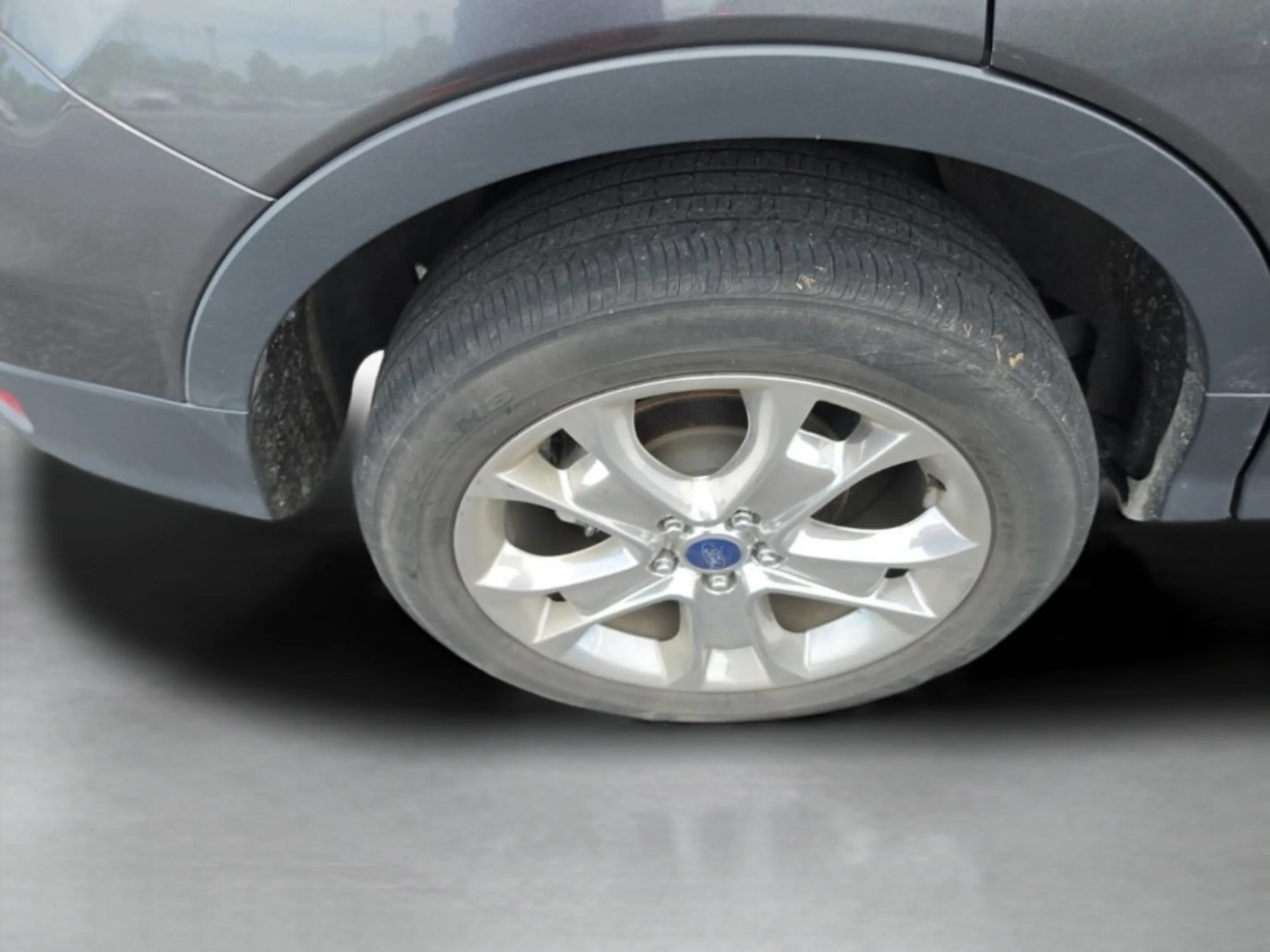 Used 2015 Gray Ford SE image 60