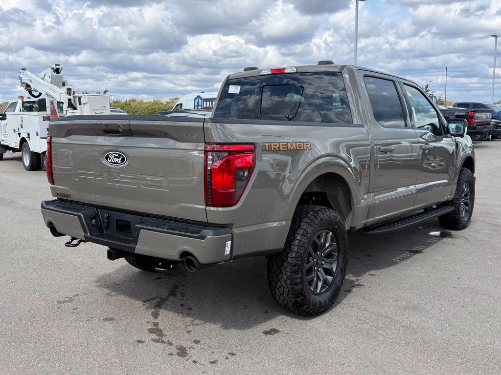 New 2026 Gray Ford Tremor image 36