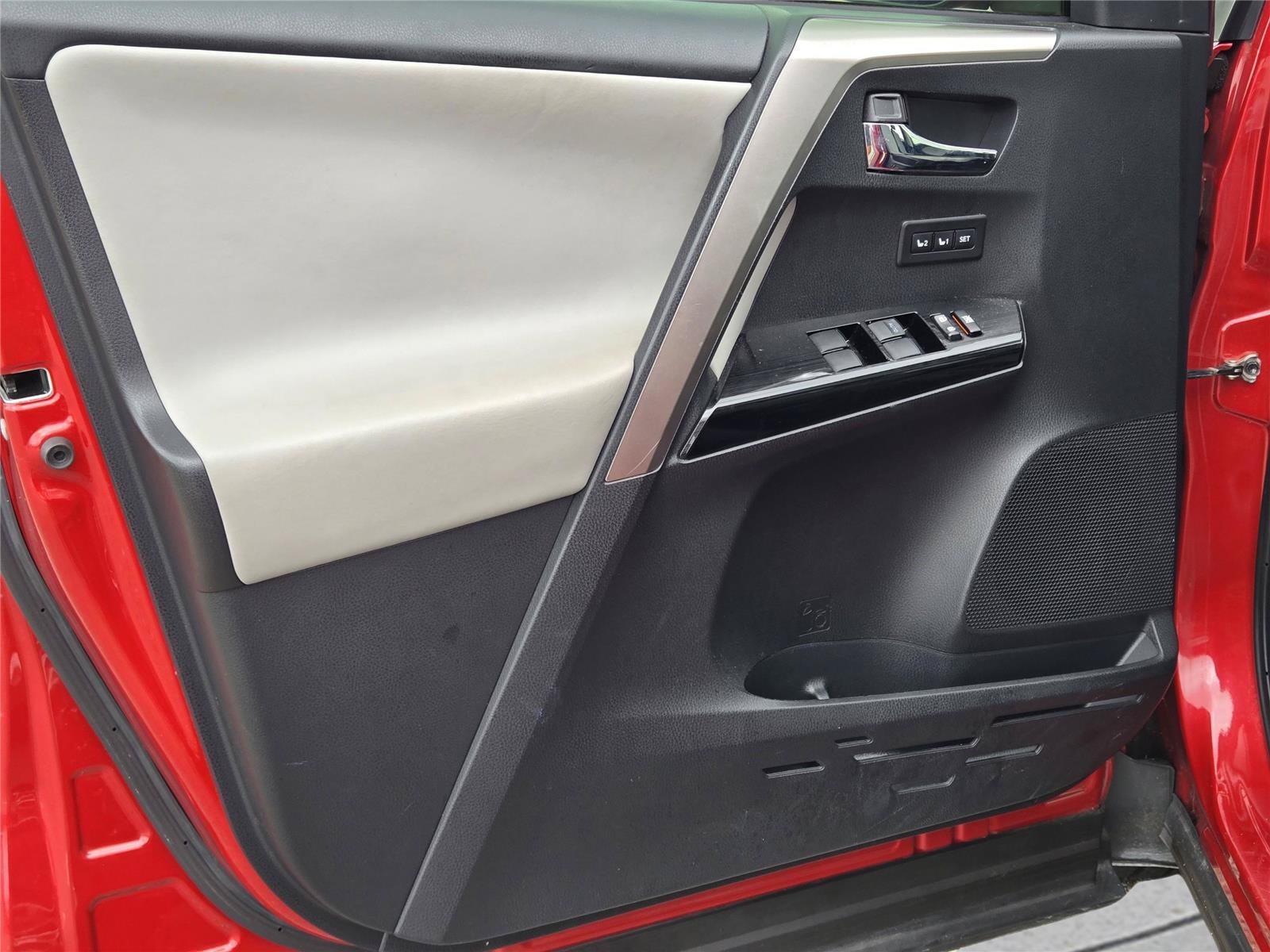 Used 2017 Red Toyota Limited image 29