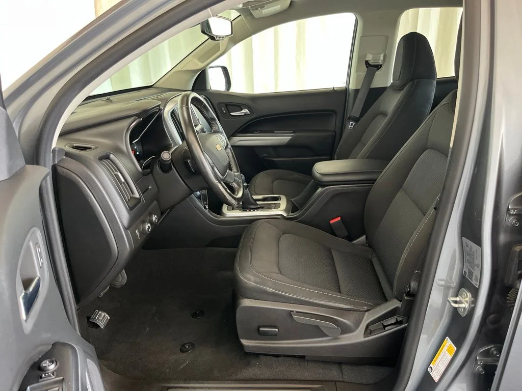 Used 2022 Gray Chevrolet LT image 3