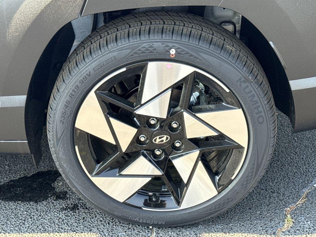 New 2026 White Hyundai Limited FWD image 20