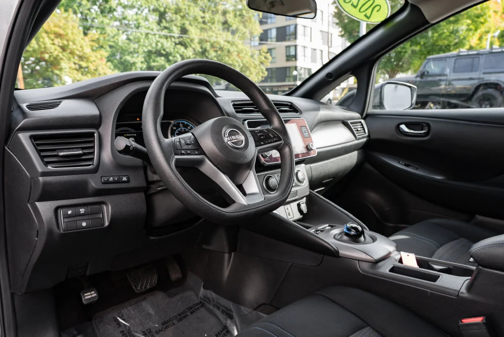 Used 2025 Gray Nissan S image 22