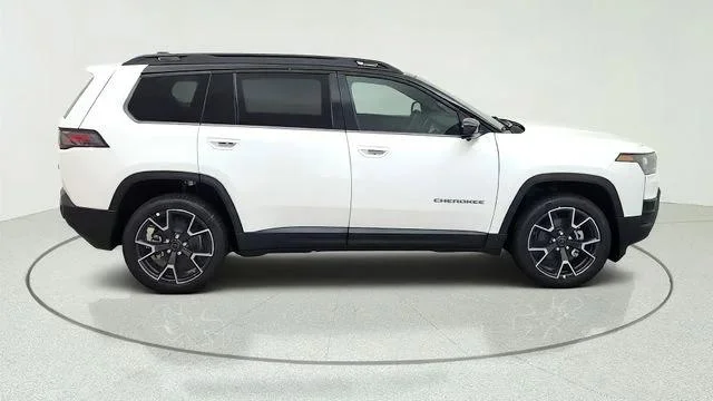 New 2026 Bright White Clear-Coat Exterior Paint Jeep Overland image 15