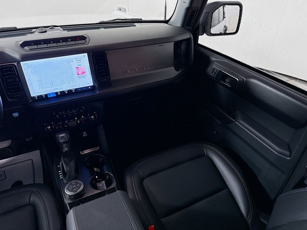 Used 2025 Oxford White Ford Badlands image 23