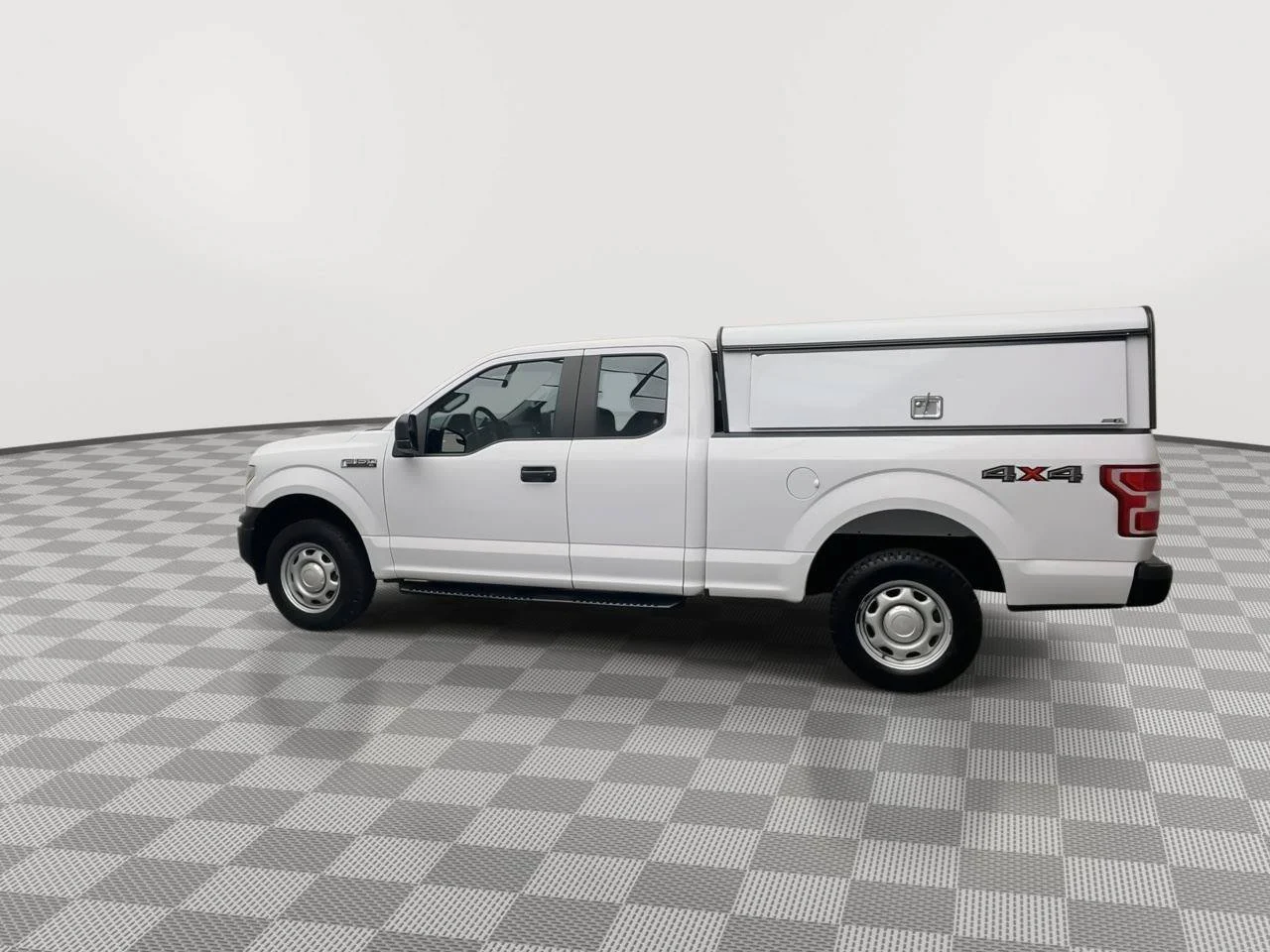 Used 2020 White Ford XL image 30