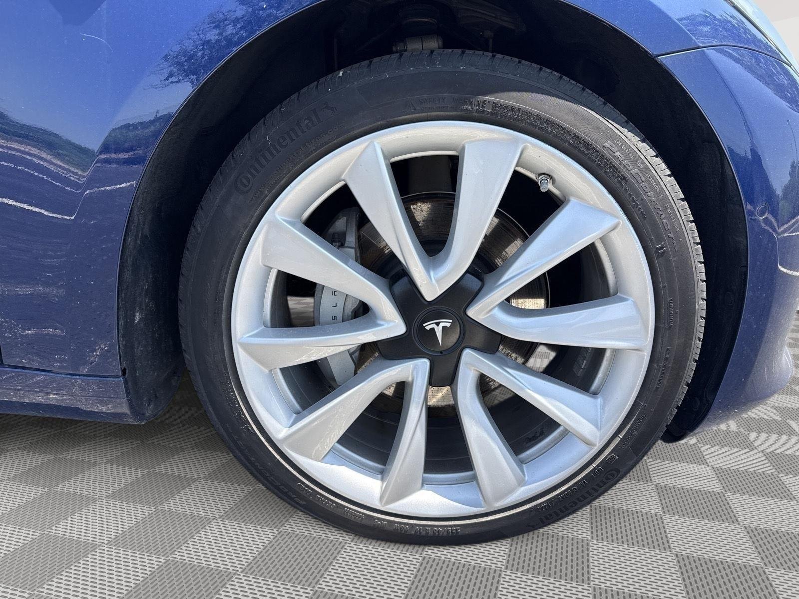 Used 2020 Deep Blue Metallic Tesla Long Range image 15