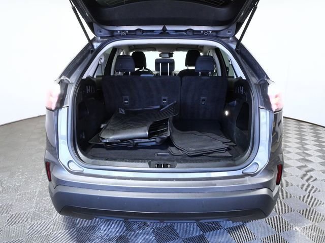 Used 2022 Gray Ford SE image 9