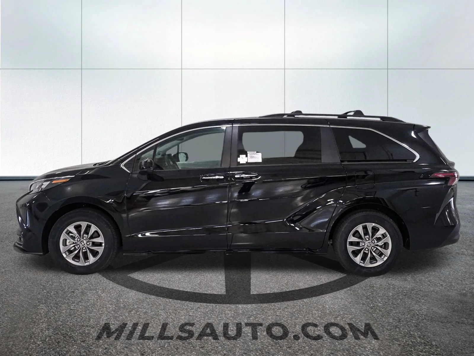 New 2026  Toyota XLE image 3