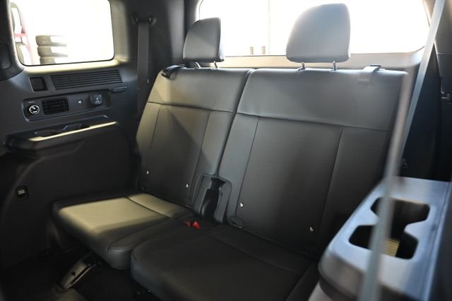 Used 2024 White Hyundai Calligraphy image 12