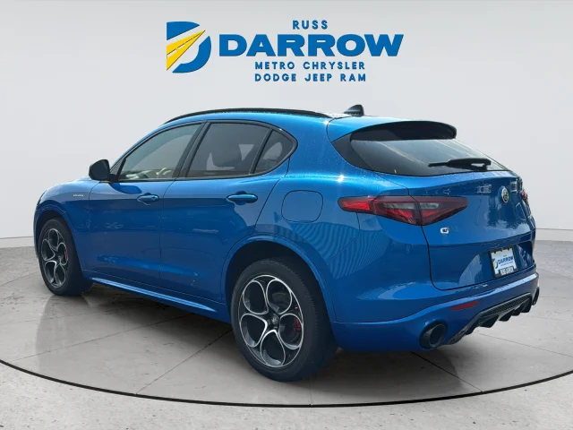 Used 2023 Blue Alfa Romeo Veloce image 3