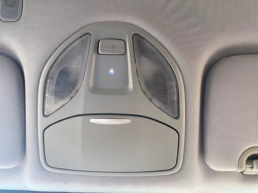 Used 2015  Hyundai  image 26